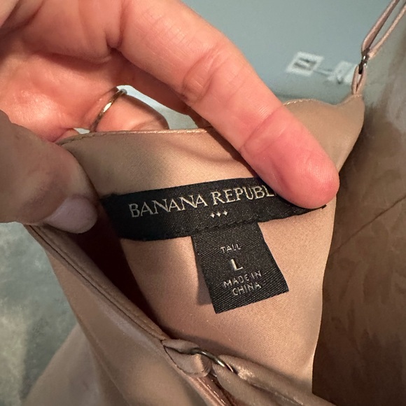 Banana Republic Camel Sleeveless Wedding Guest Dress - Picture 5 of 6